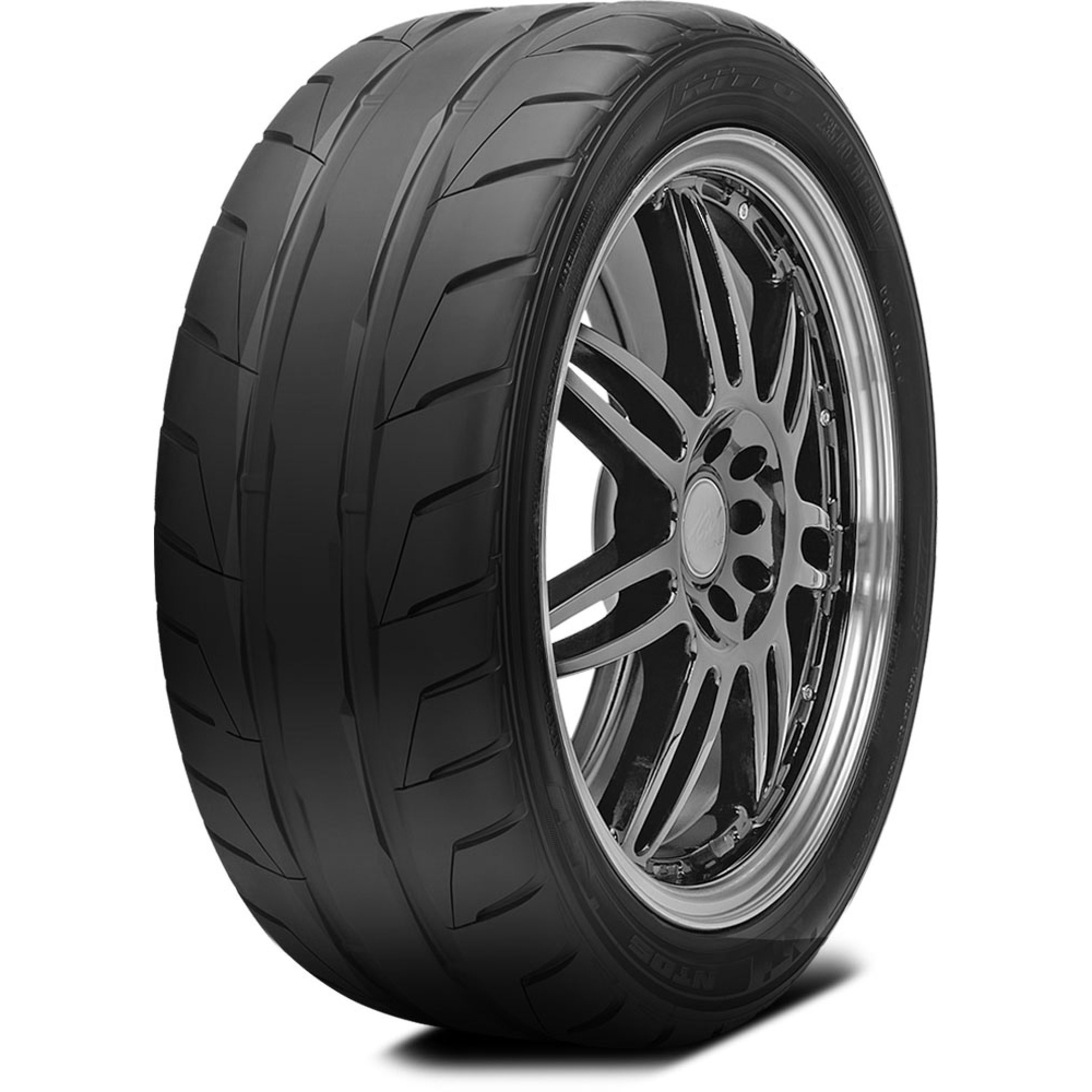 Llantas NITTO NT05 275/35 R19 